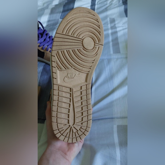 Jordan 1 Heirloom hightops - Picture 3 of 4